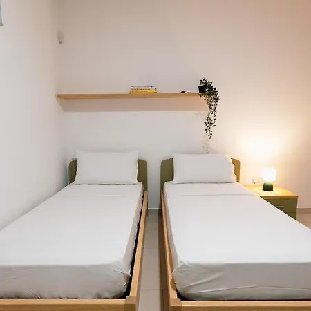 A Pretty In Malta's Fishing Village Apartman *